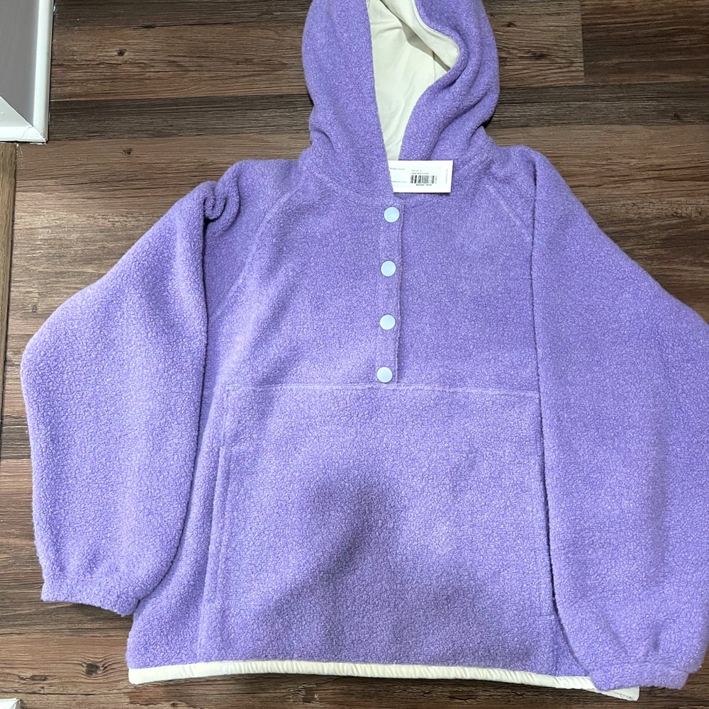 Outdoor Voices Pullover!